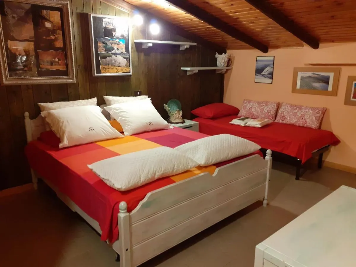 Casa Rugiada - Ostello Castel d'Aiano 0*,  Италия
